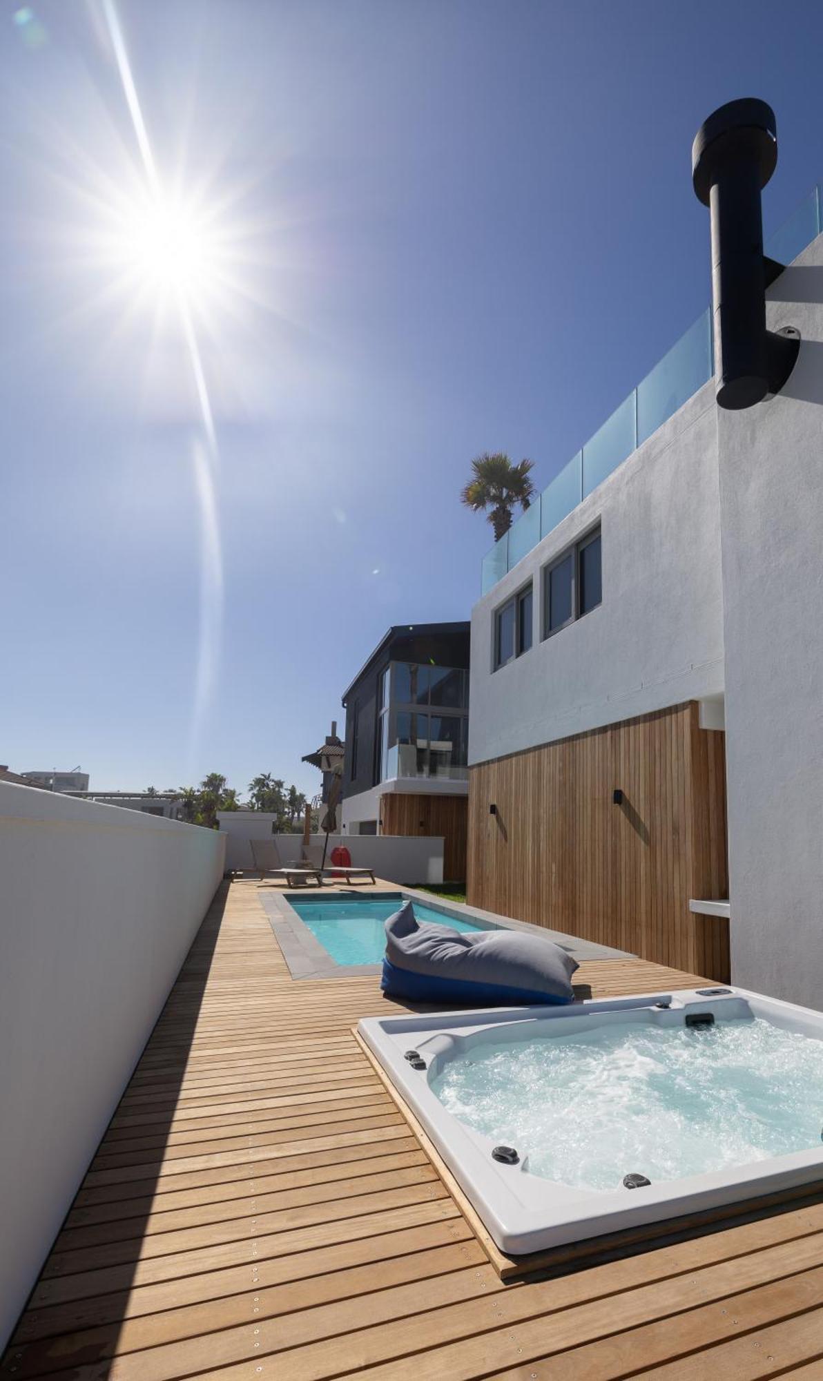 Ocean 9 - Sunset Beachfront Residency Кейптаун Екстериор снимка